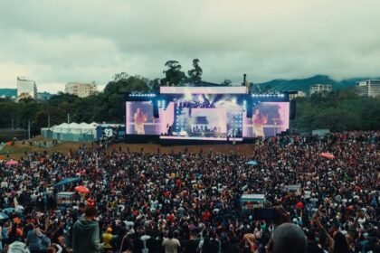 Palco do evento surpreendeu com grande estrutura de LED